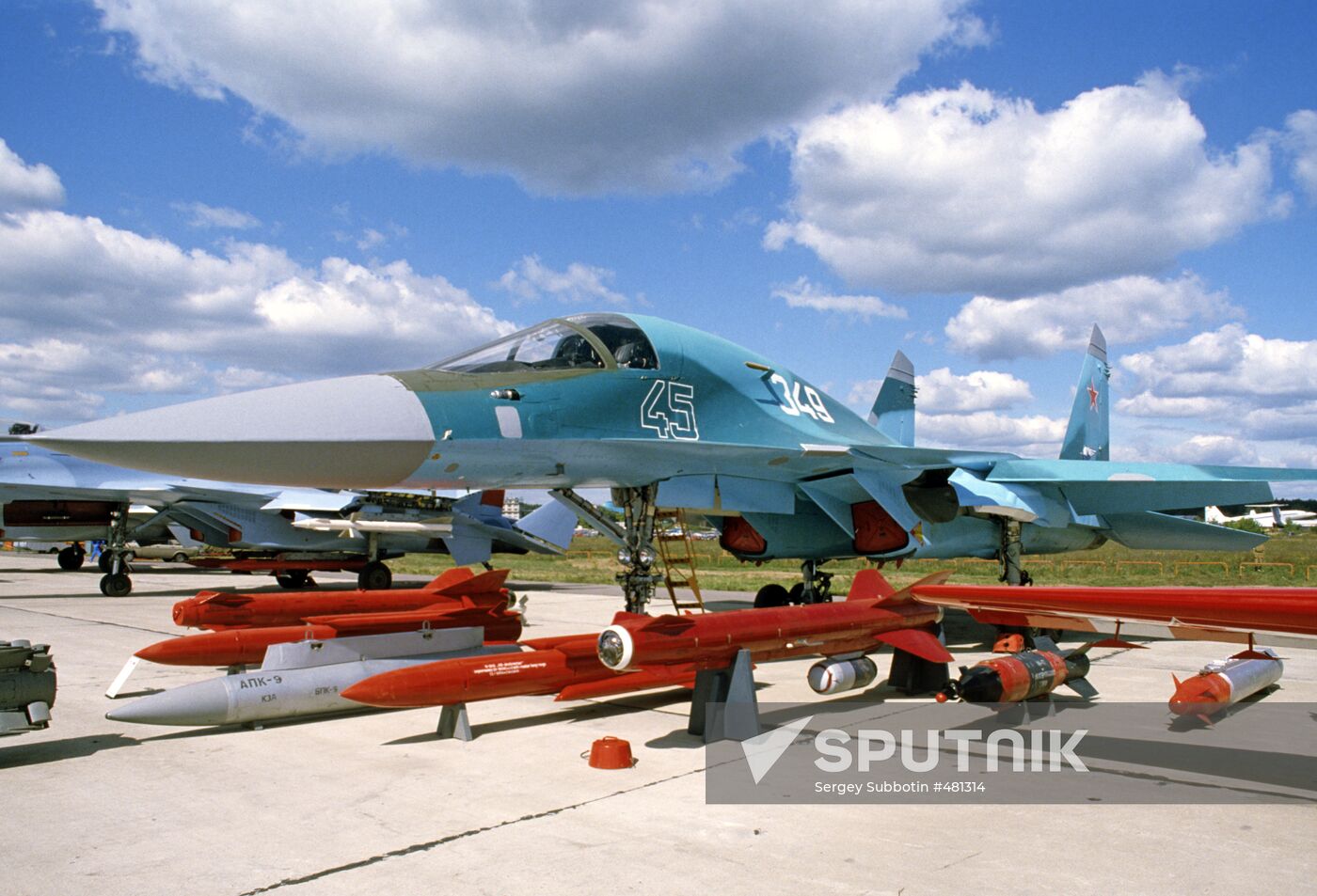 Su-32 fighter-bomber