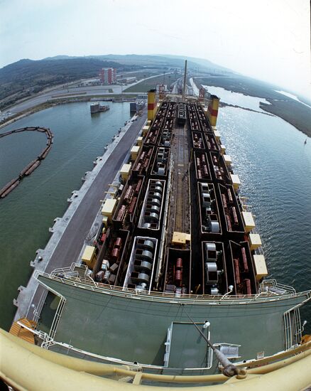 Loading a train ferry in the port of Varna