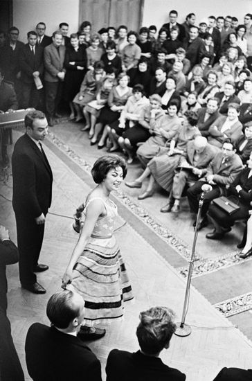 Soviet singer Edita Pyekha