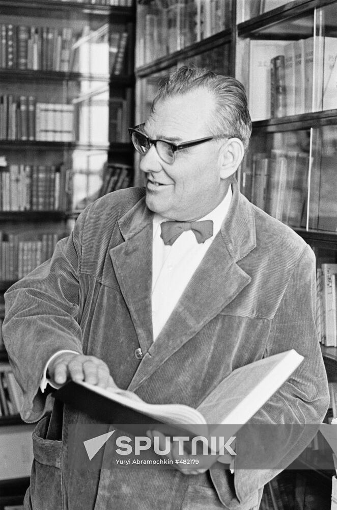 Soviet sculptor Yevgeny Vuchetich