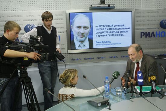 Roman Vilfand, Roshydromet director