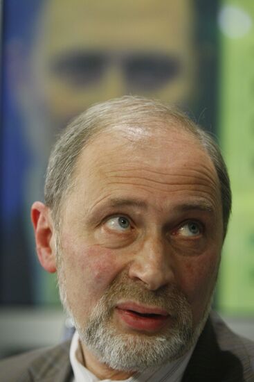 Roman Vilfand, Roshydromet director