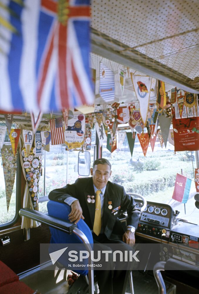 Icarus bus driver Vladimir Strugatsky