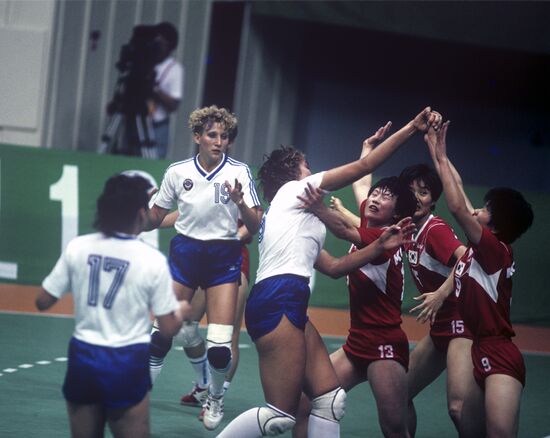 Women's handball, USSR vs. South Korea