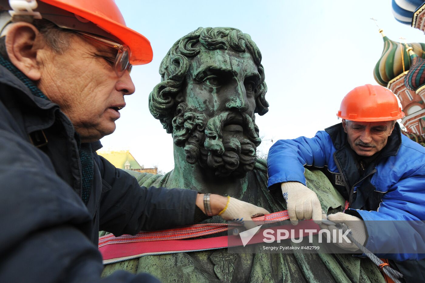 Minin and Pozharsky monument checked