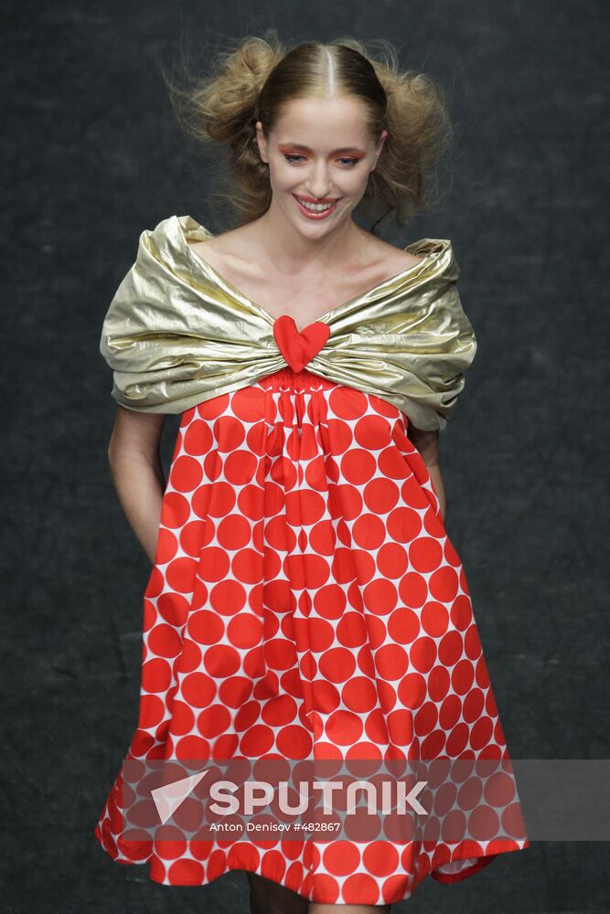 Agatha Ruiz de la Prada collection show