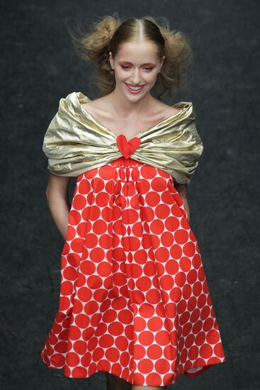 Agatha Ruiz de la Prada collection show