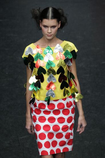 Agatha Ruiz de la Prada collection show