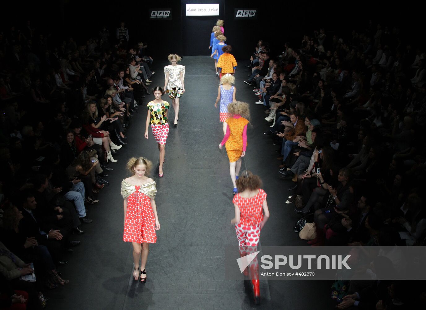 Agatha Ruiz de la Prada collection show