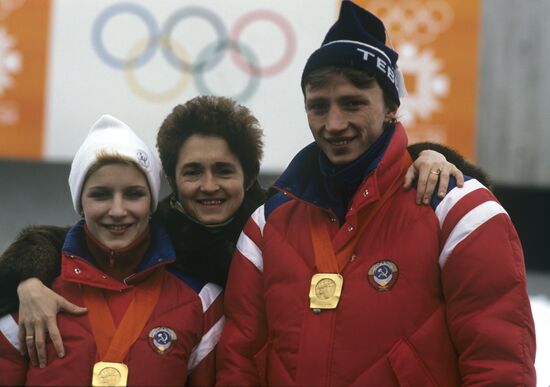 Yelena Valova, Oleg Vasilyev and coach Tamara Moskvina