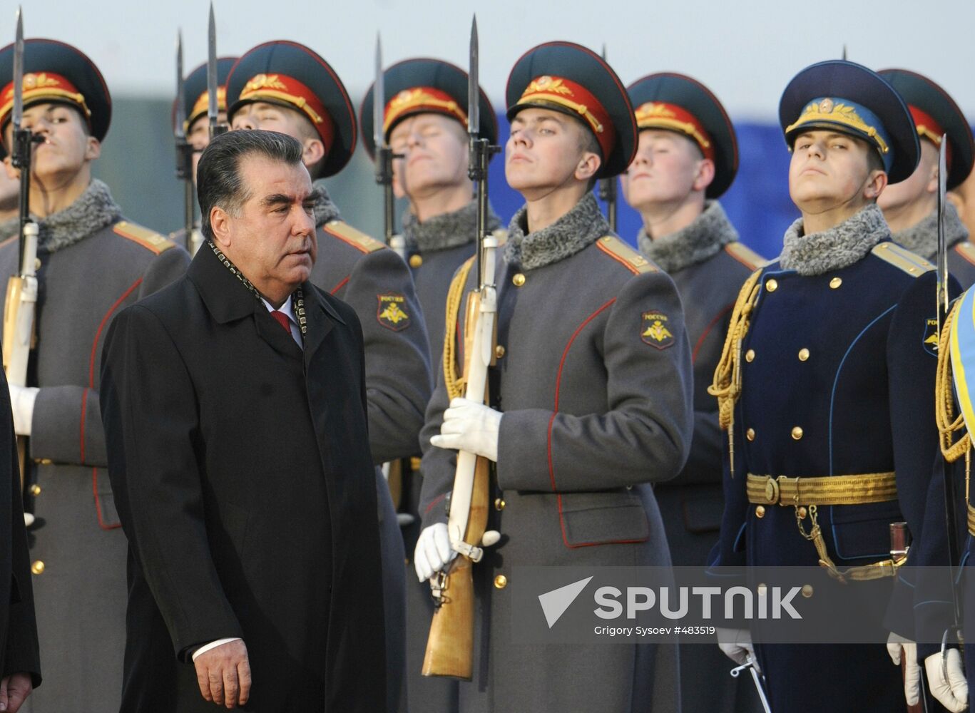 Tajik President Emomali Rakhmon arrives in Moscow