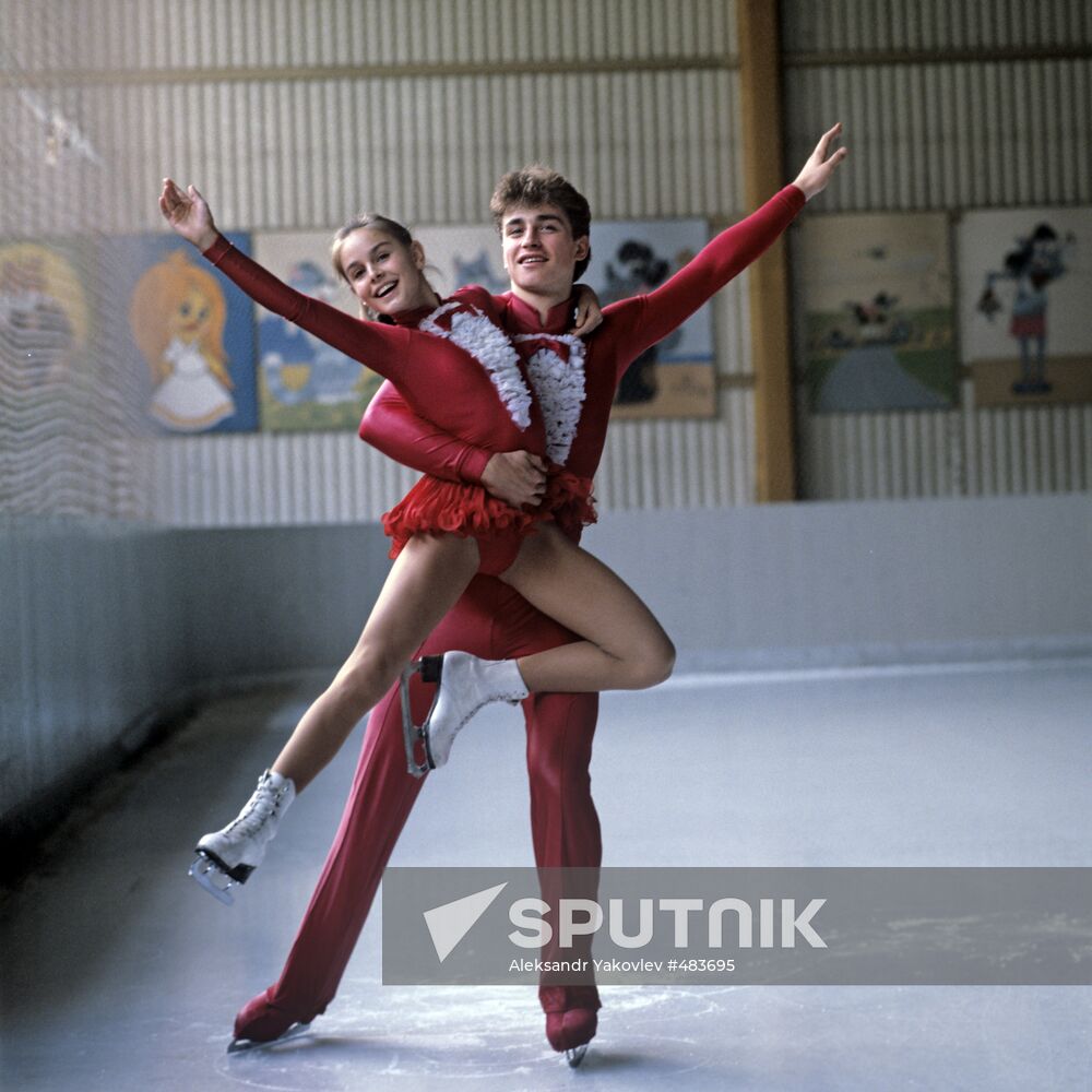 Figure skaters Yekaterina Gordeyeva and Sergei Grinkov