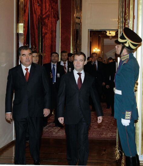 Tajik President visits Russia