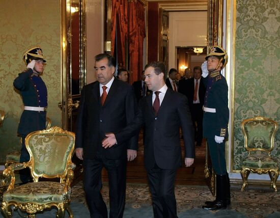 Tajik President visits Russia