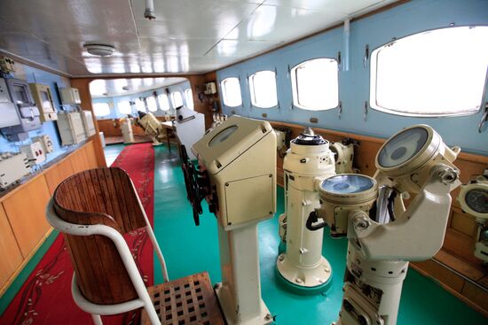 Nuclear-powered ice-breaker Lenin