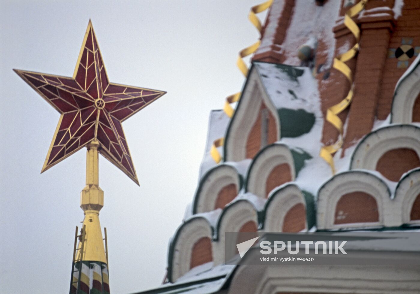 Kremlin star and church
