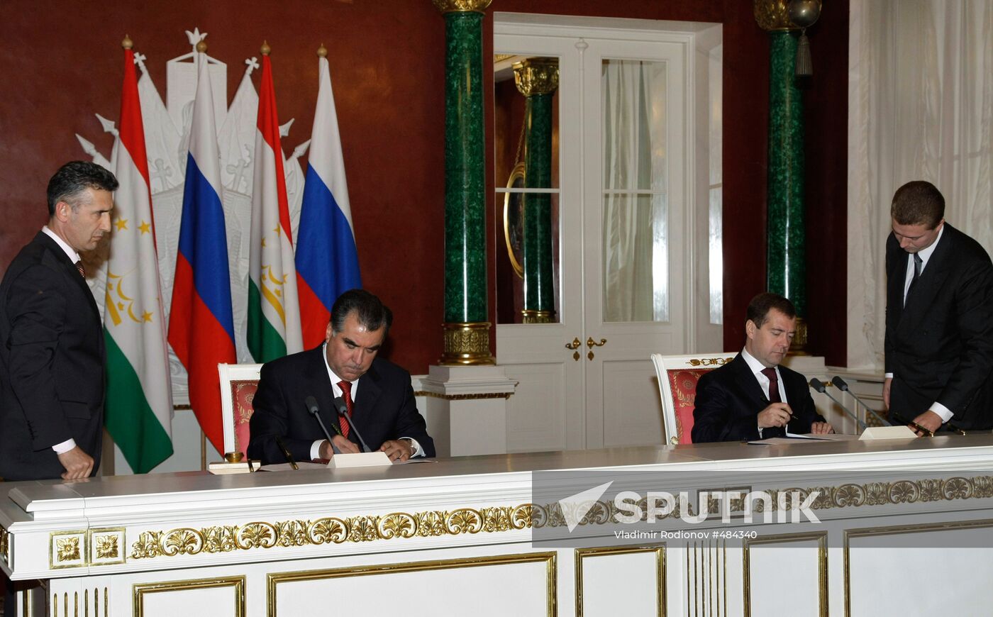 Tajik President Emomali Rakhmon visits Russia