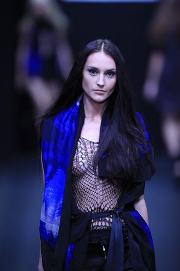 RFW. C'N'C CoSTUME NATIONAL
