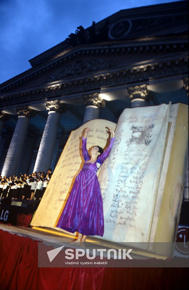 Scene from "Fallen Angel" performance