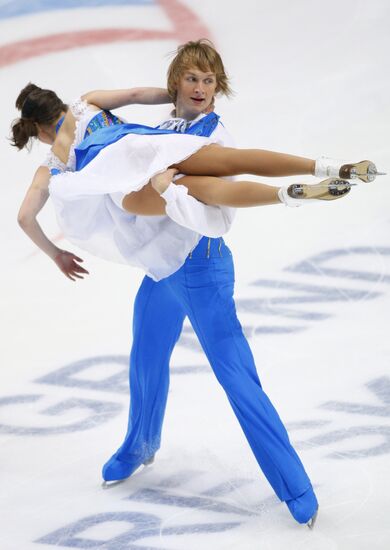 Lucie Myslivečková, Matěj Novák perform their original dance