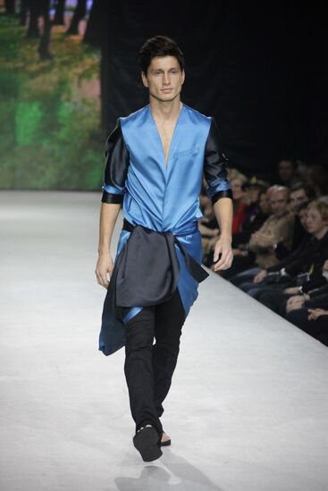 Antonina Shapovalova fashion show
