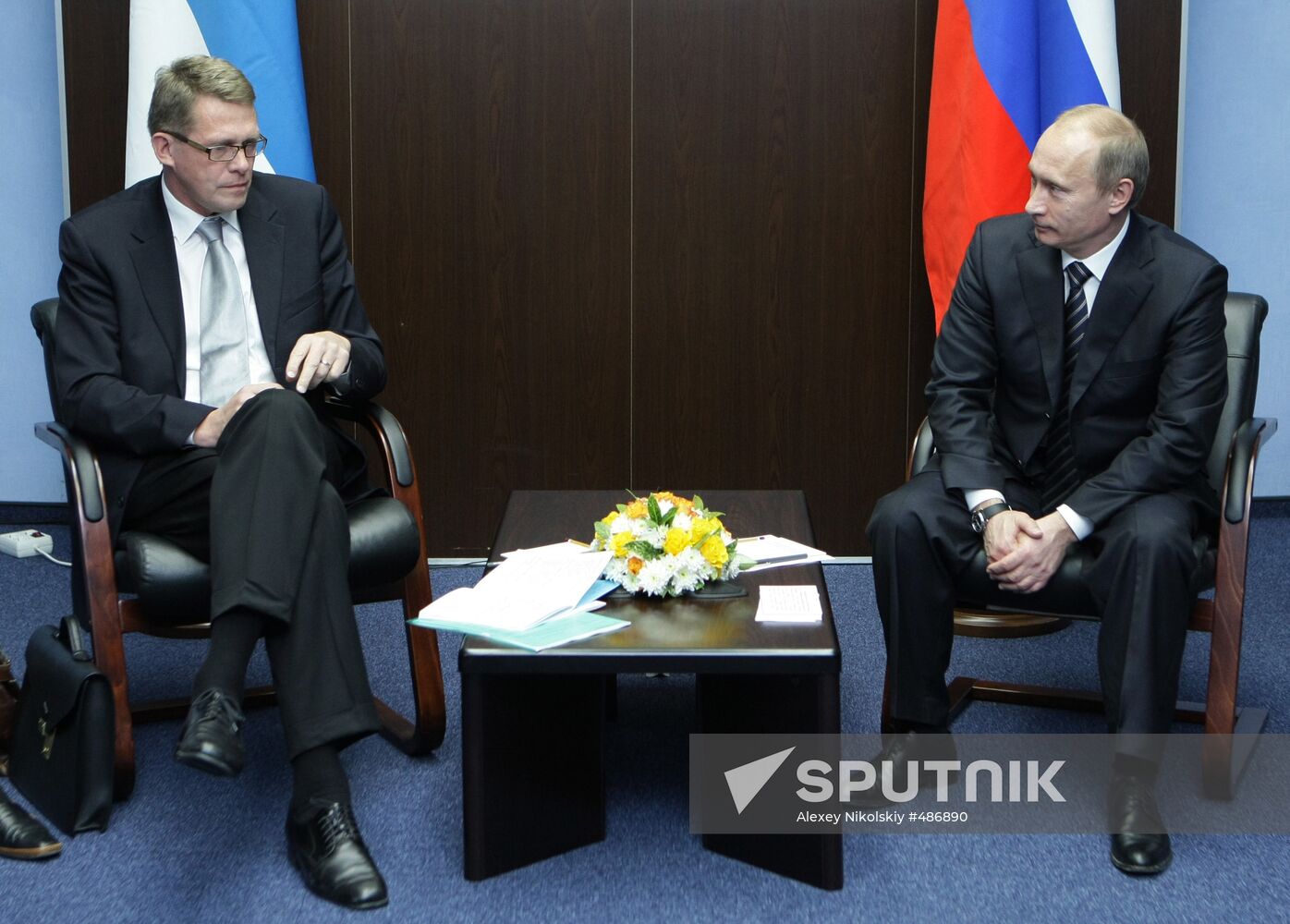 Vladimir Putin meets with Matti Vanhanen
