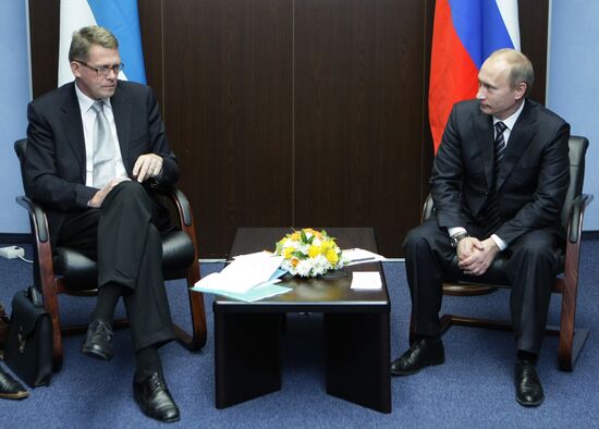 Vladimir Putin meets with Matti Vanhanen