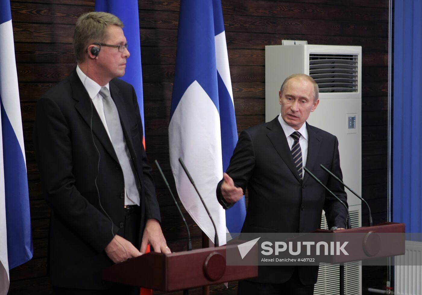 Russian, Finnish PMs hold joint news conference