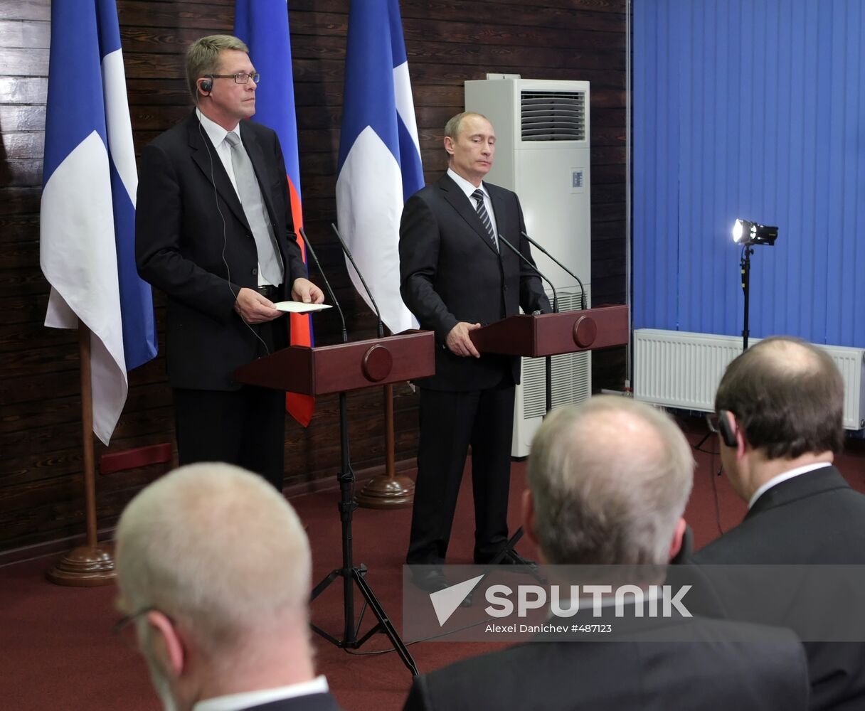 Russian, Finnish PMs hold joint news conference