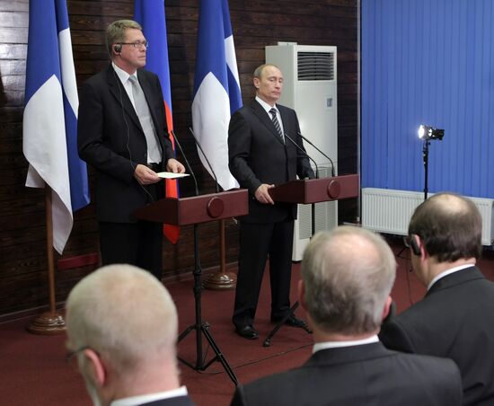 Russian, Finnish PMs hold joint news conference
