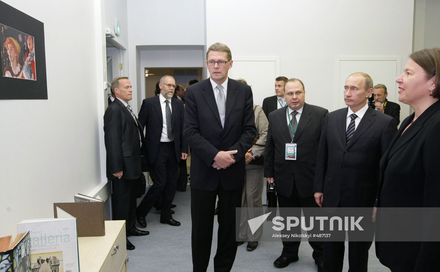 Russian, Finnish PMs attend House of Finland opening ceremony