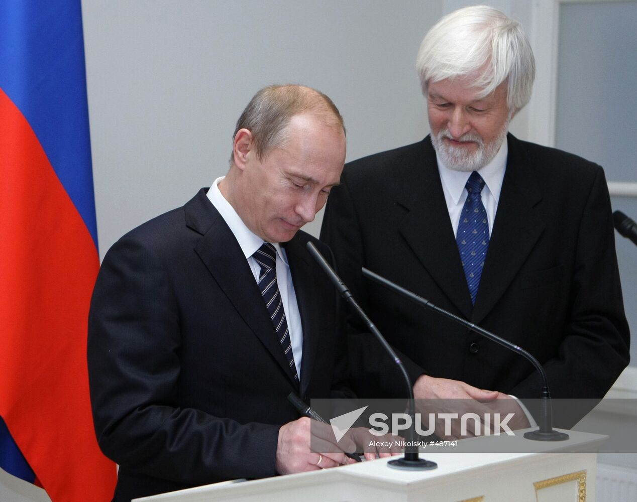 Russian, Finnish PMs attend House of Finland opening ceremony