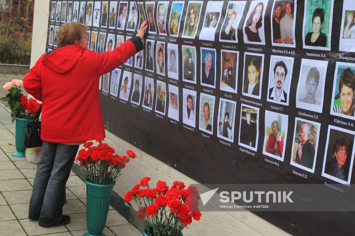 Remembering victims of 2002 Moscow theater hostage crisis