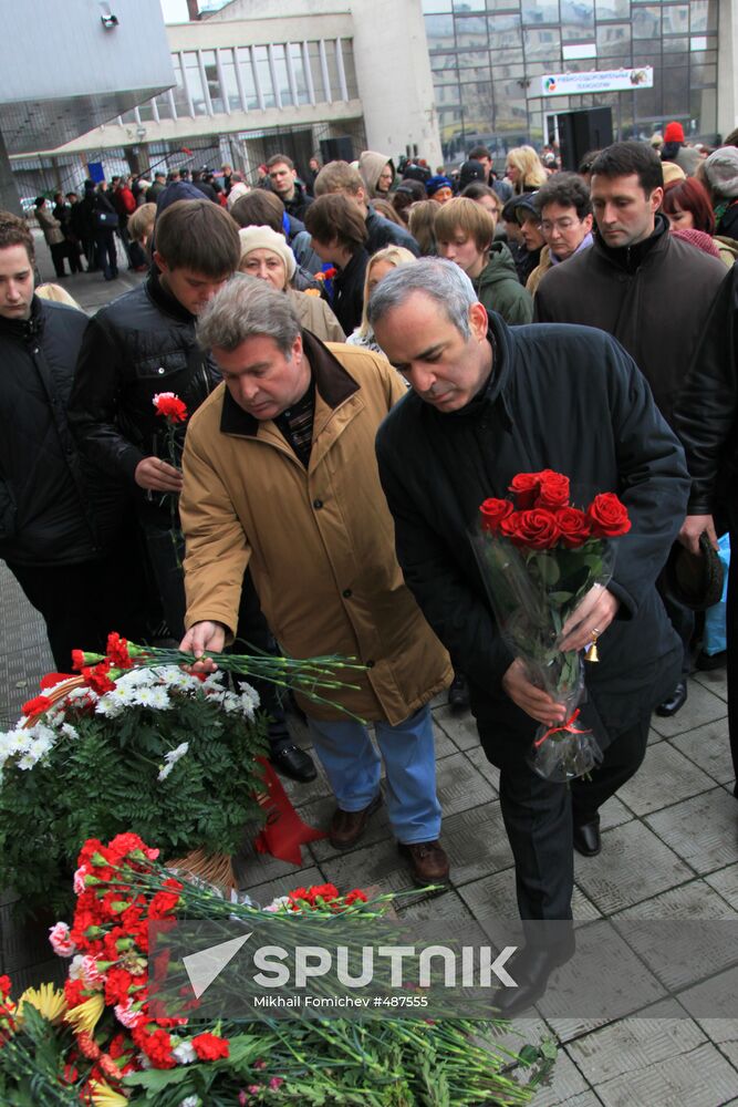 Remember victims of 2002 Moscow theater hostage crisis