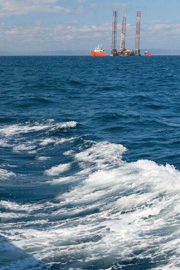 SEFDR loaded on Transshelf semi-submersible