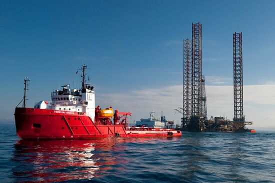 SEFDR loaded on Transshelf semi-submersible