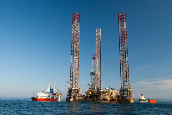 SEFDR loaded on Transshelf semi-submersible