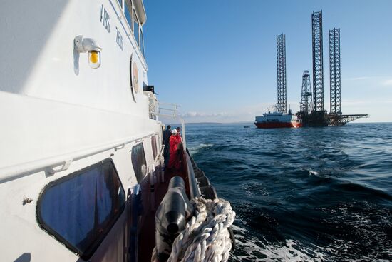 SEFDR loaded on Transshelf semi-submersible