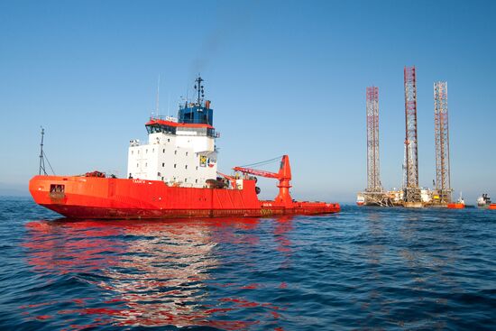 SEFDR loaded on Transshelf semi-submersible