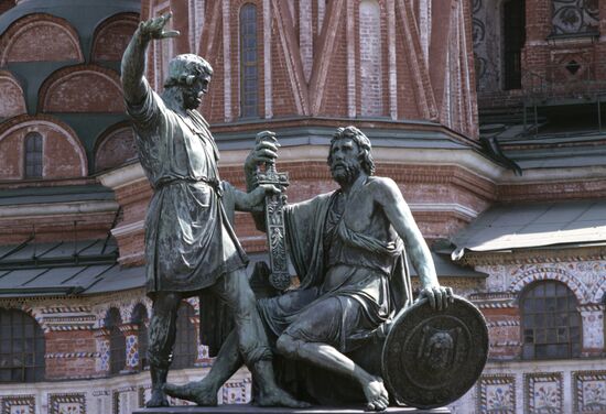 Monument to Minin and Pozharsky