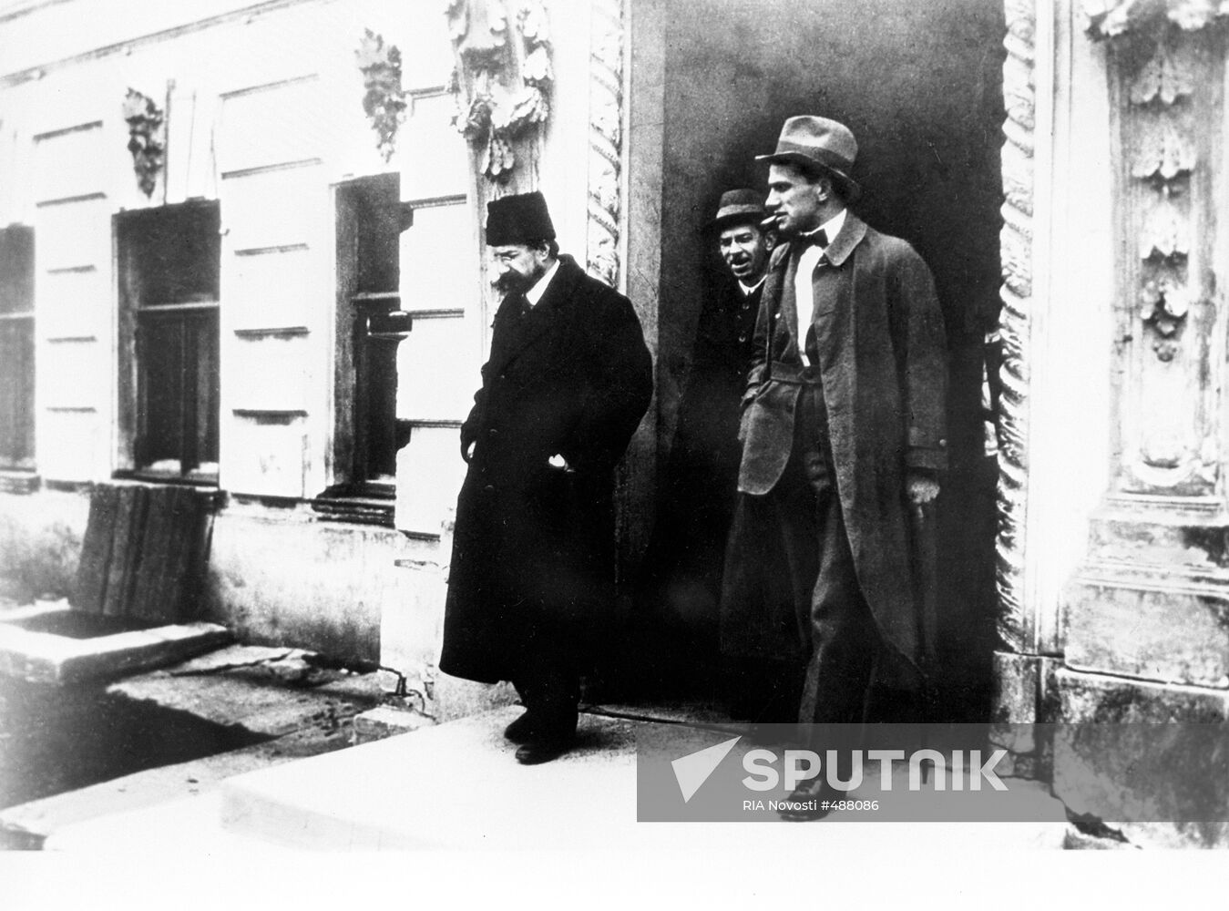 Anatoly Lunacharsky, Leschenko, and Vladimir Mayakovsky