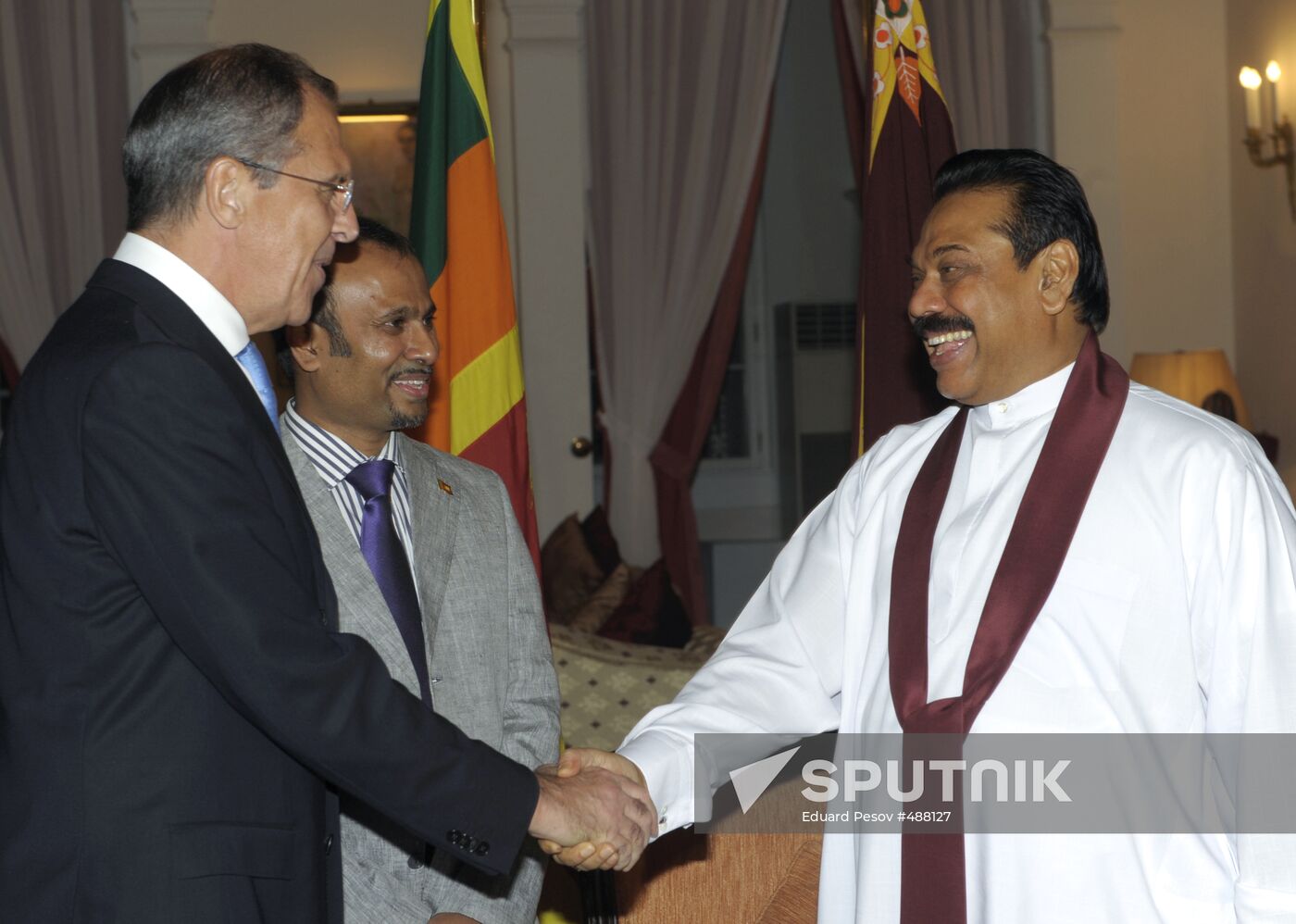 Russian Foreign Minister and Sri Lanka President meet in Colombo