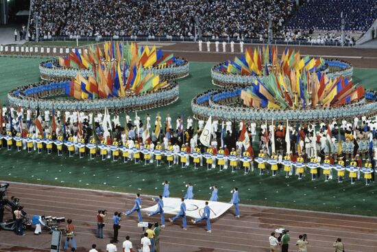 Closing the Olympic Games