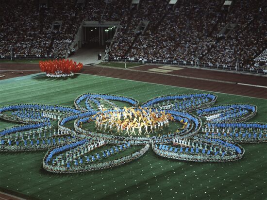 Closing the Olympic Games