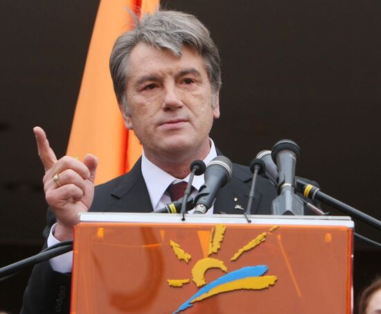 Ukrainian President Viktor Yushchenko files to run for new term