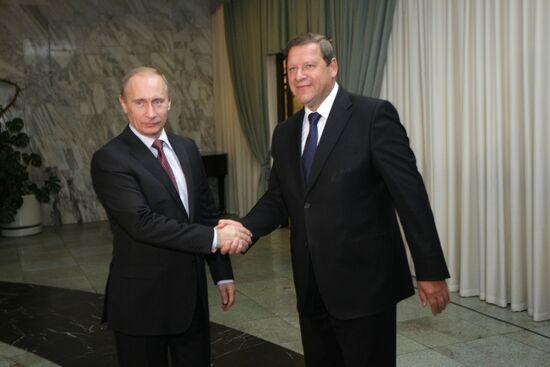 Russian, Belarusian PMs meet for talks