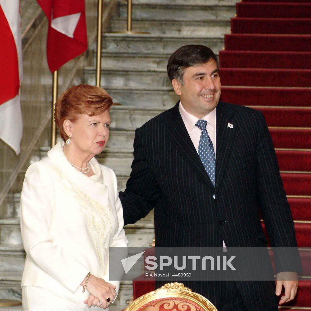 Latvia's President Vaira Vike-Freiberga visits Georgia