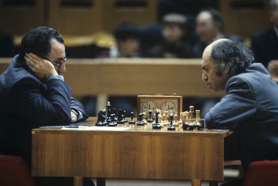 Grand Masters Tigran Petrosyan and Mikhail Tal
