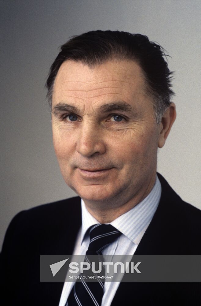 Viktor Tikhonov