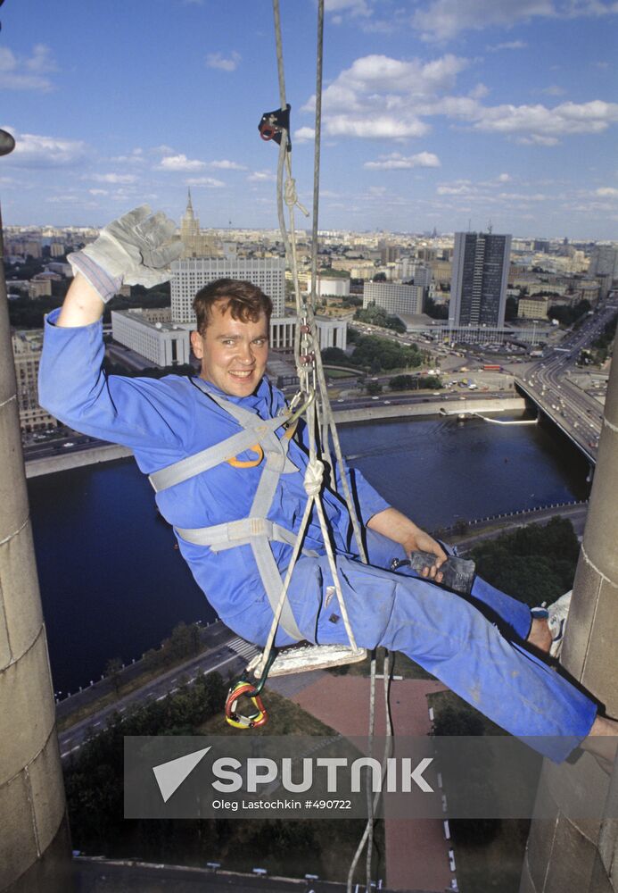 Climber-restorer